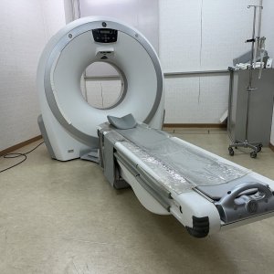 Tomografía computarizada GE Brivo385 de 16 cortes NEX190